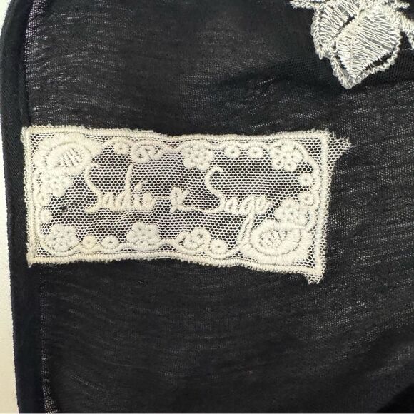 Floral Embroidered Mini Dress Black Tie Front Keyhole‎  V Neck Sleeveless - Picture 4 of 9